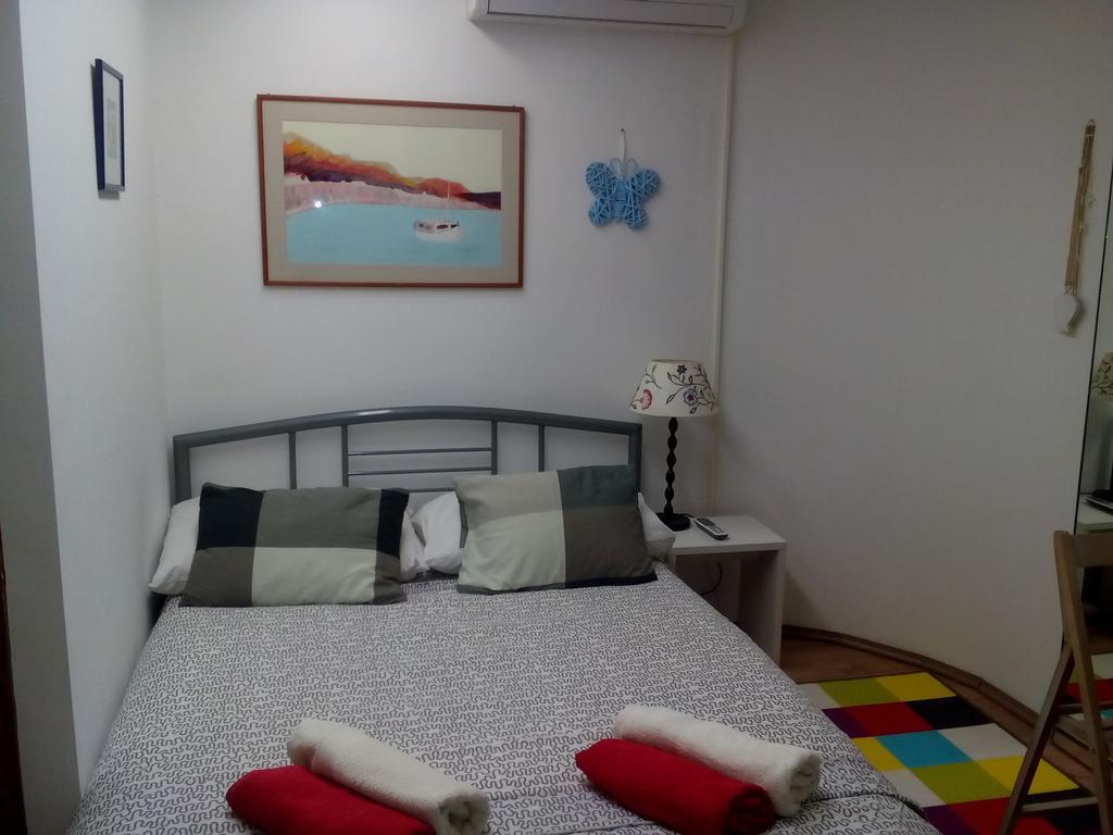 Optimist Split Apartment Bagian luar foto