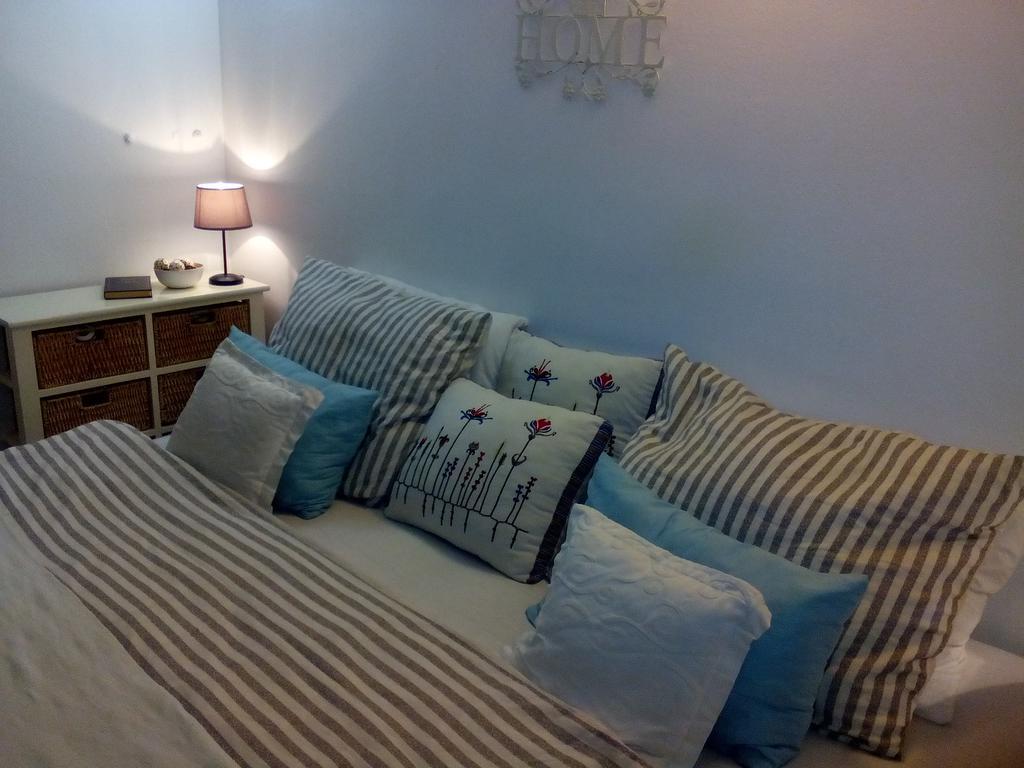 Optimist Split Apartment Bagian luar foto