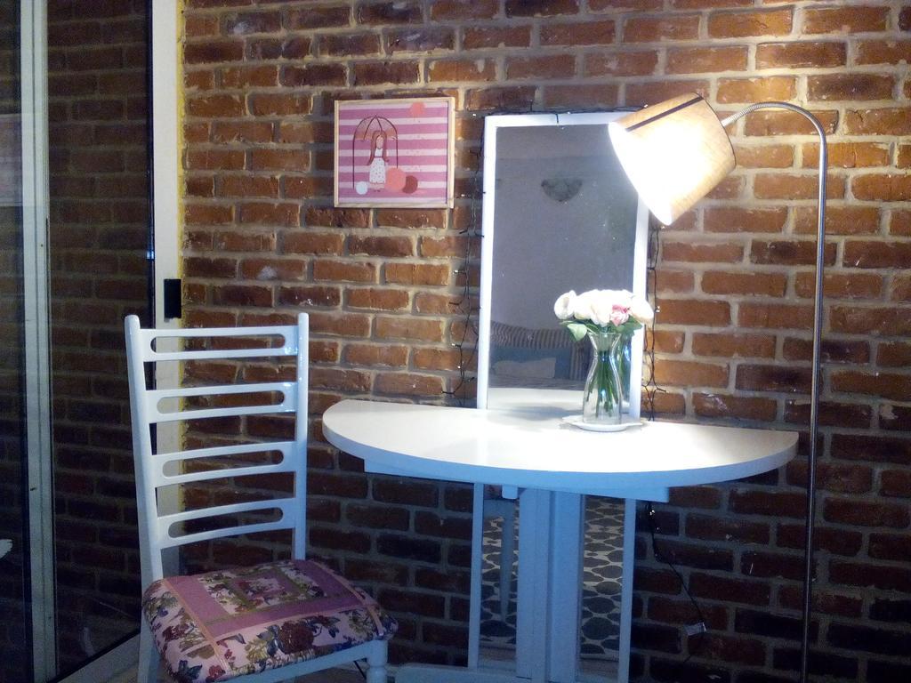 Optimist Split Apartment Bagian luar foto