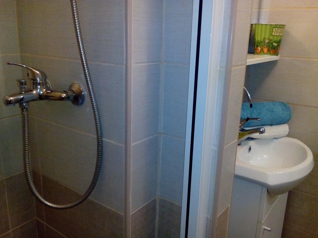 Optimist Split Apartment Bagian luar foto