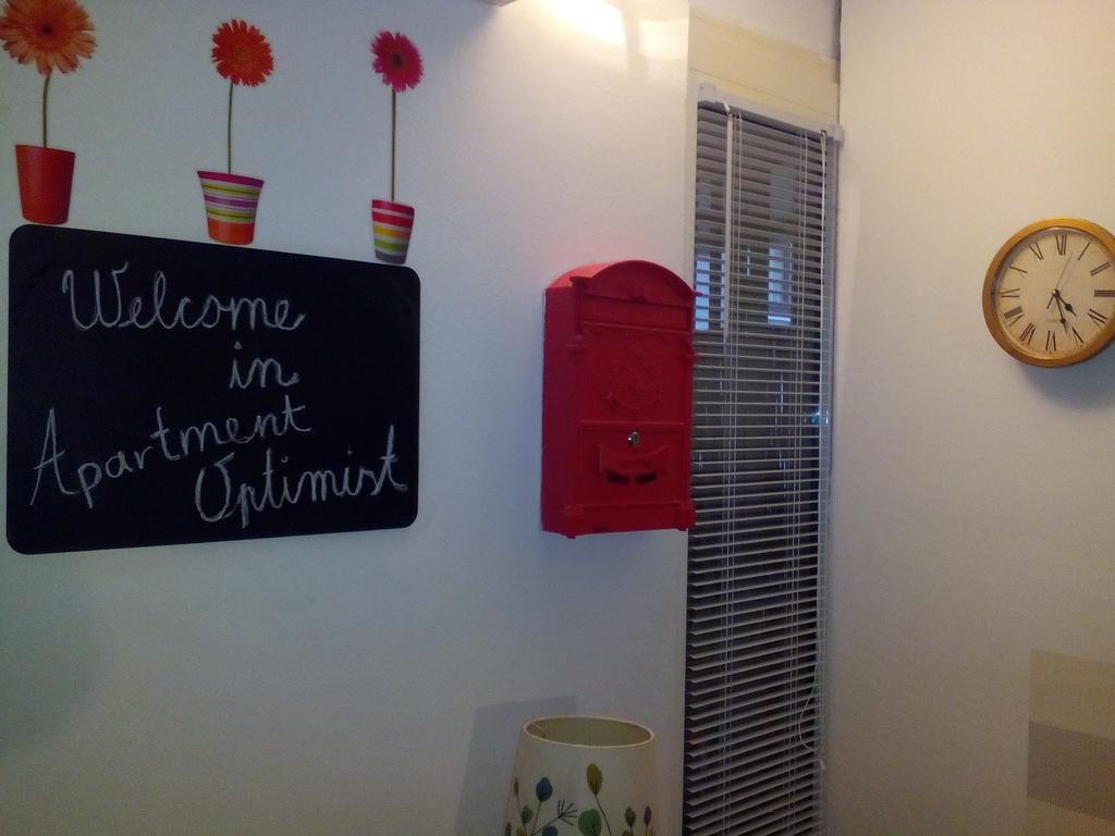 Optimist Split Apartment Bagian luar foto