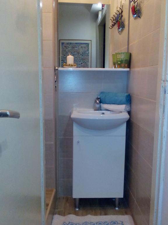 Optimist Split Apartment Bagian luar foto
