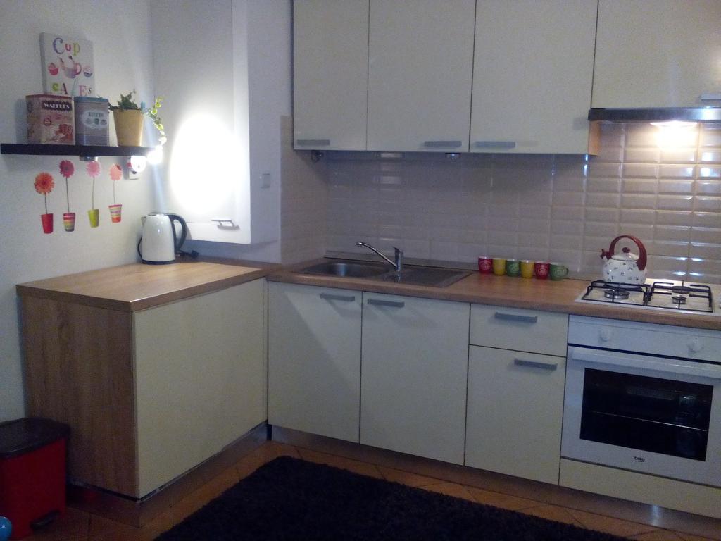 Optimist Split Apartment Bagian luar foto