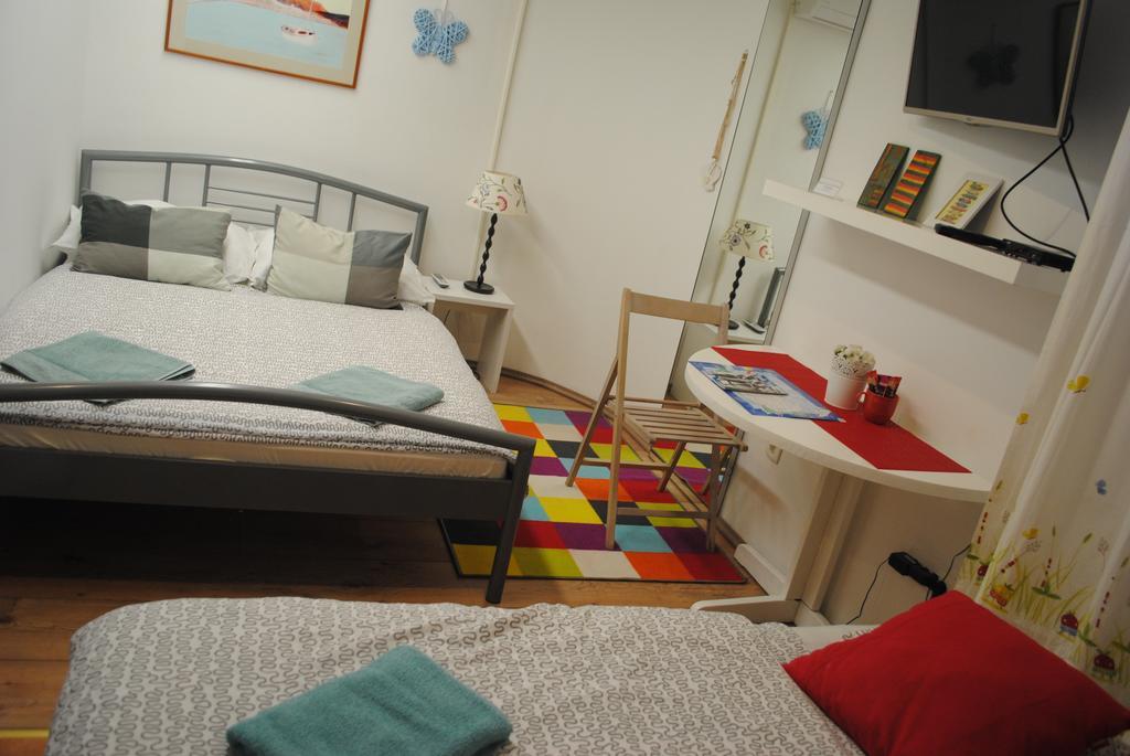 Optimist Split Apartment Bagian luar foto