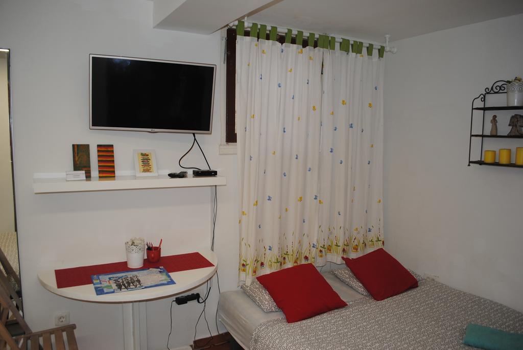 Optimist Split Apartment Bagian luar foto