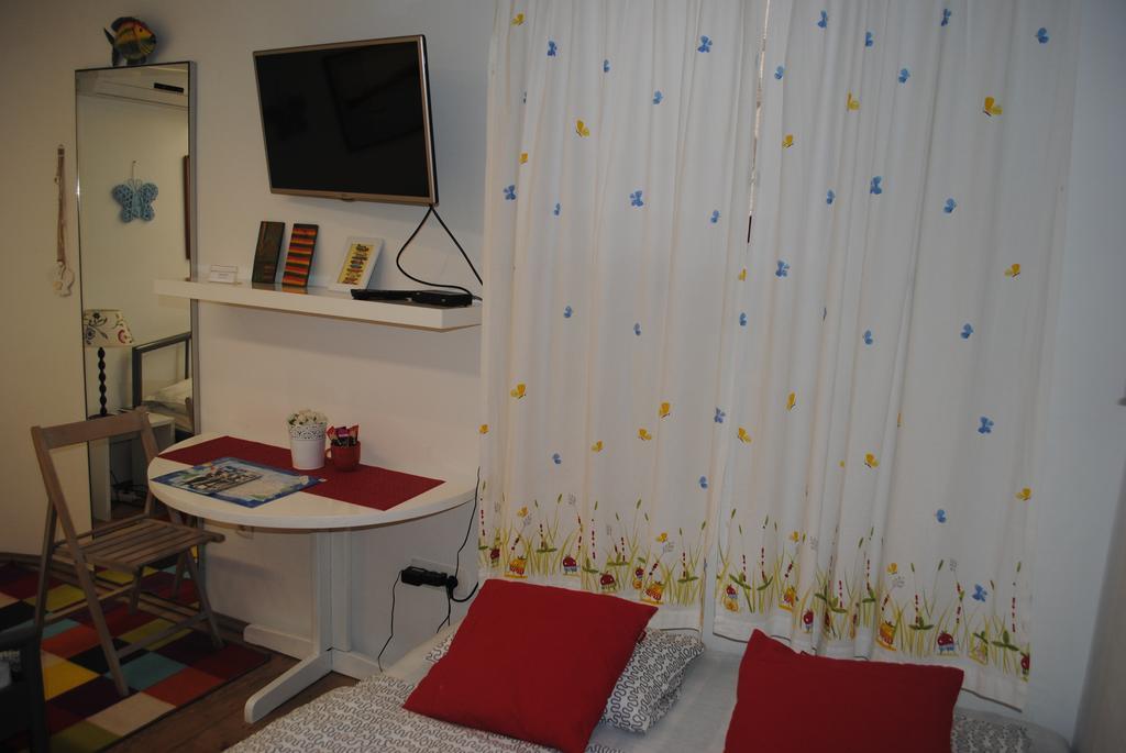 Optimist Split Apartment Bagian luar foto