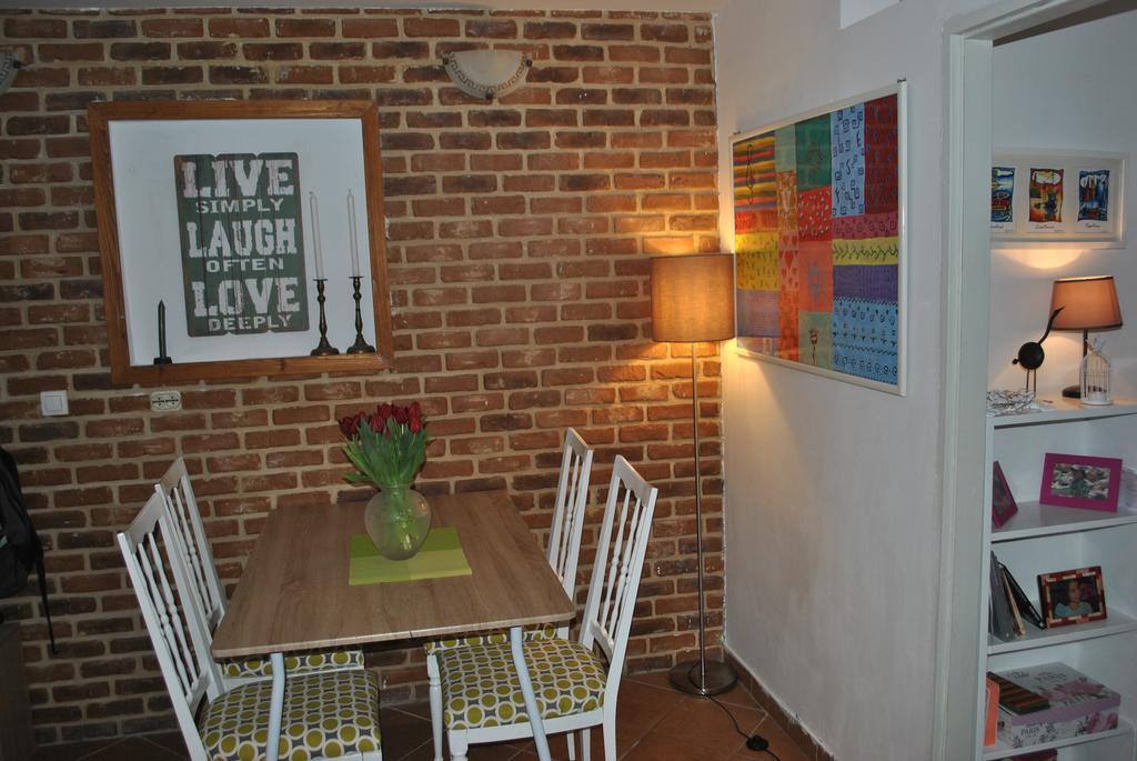 Optimist Split Apartment Bagian luar foto