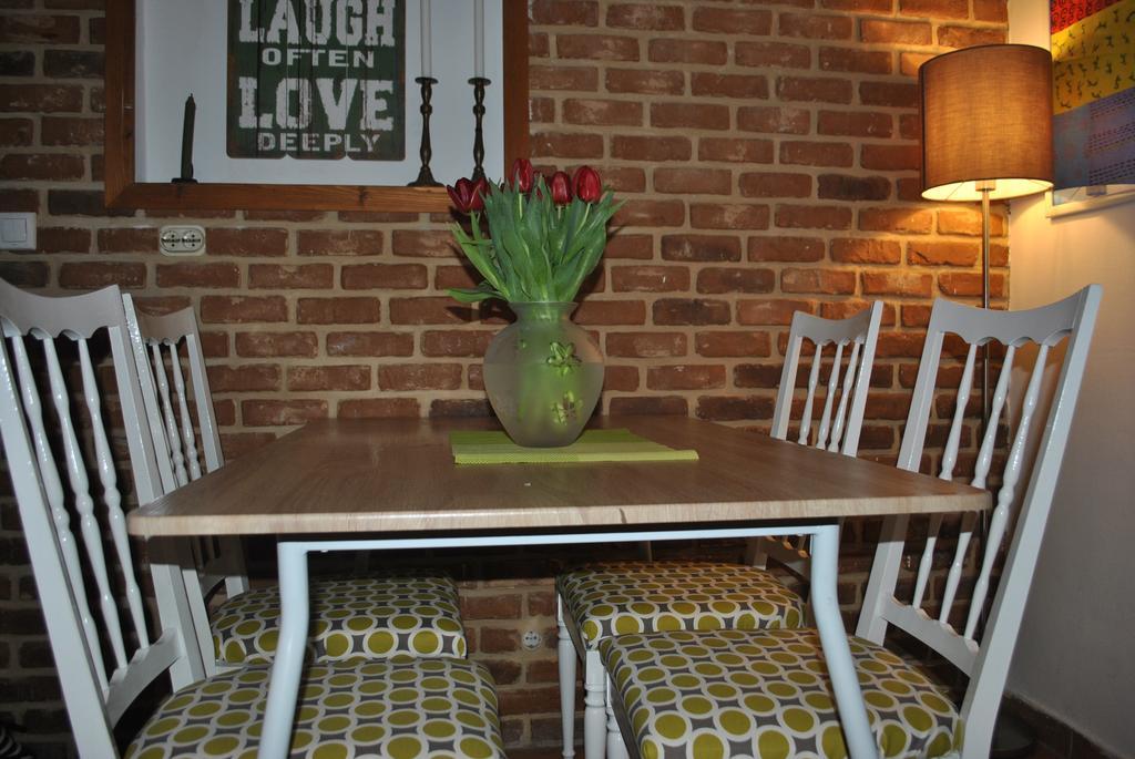 Optimist Split Apartment Bagian luar foto