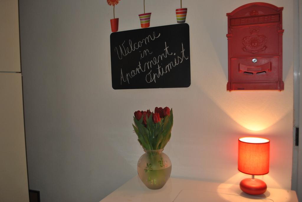 Optimist Split Apartment Bagian luar foto